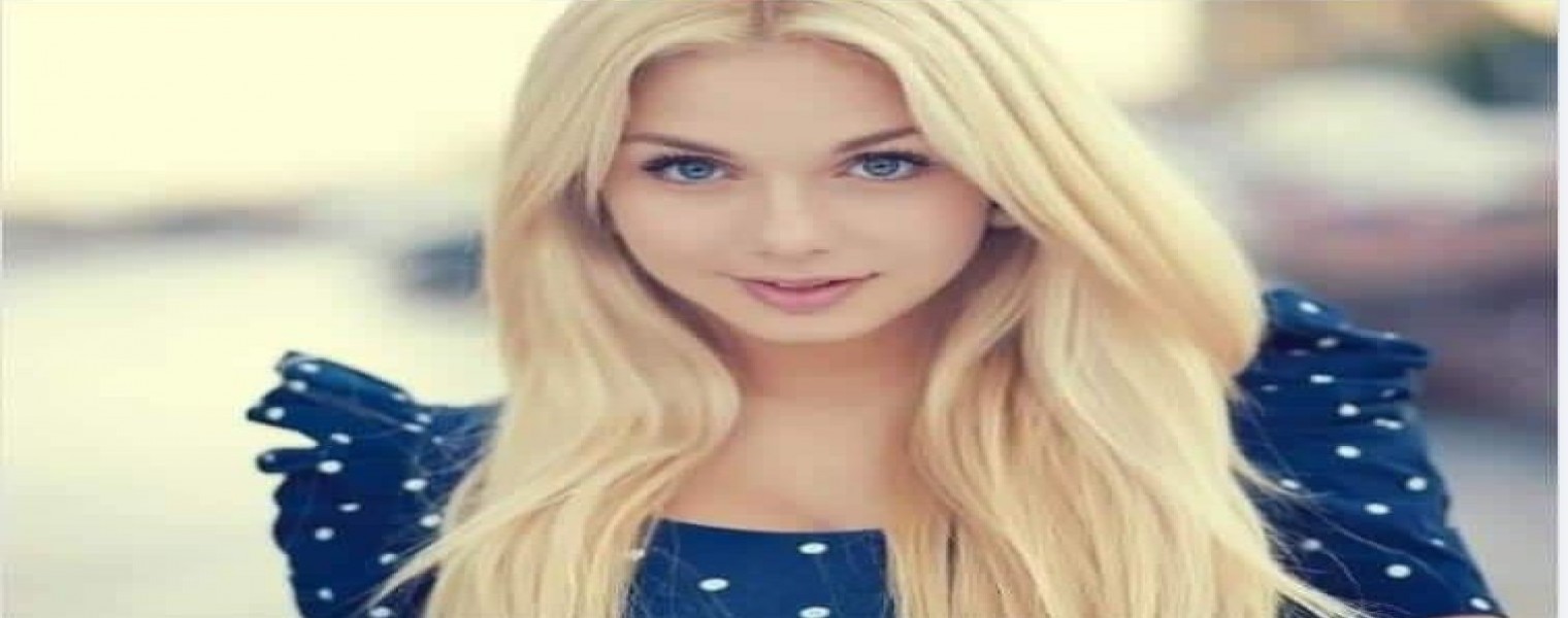 ابنة بايدن المزيفة