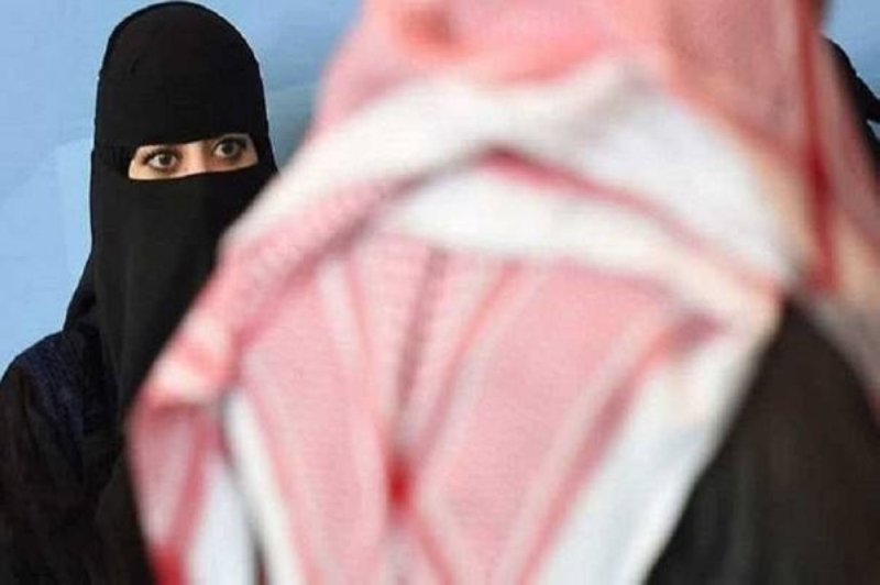 استشارية سعودية تفجر مفاجأة: هذا ما يحدث للرجل إذا تزوج امرأة تكبره بـ10 سنوات !