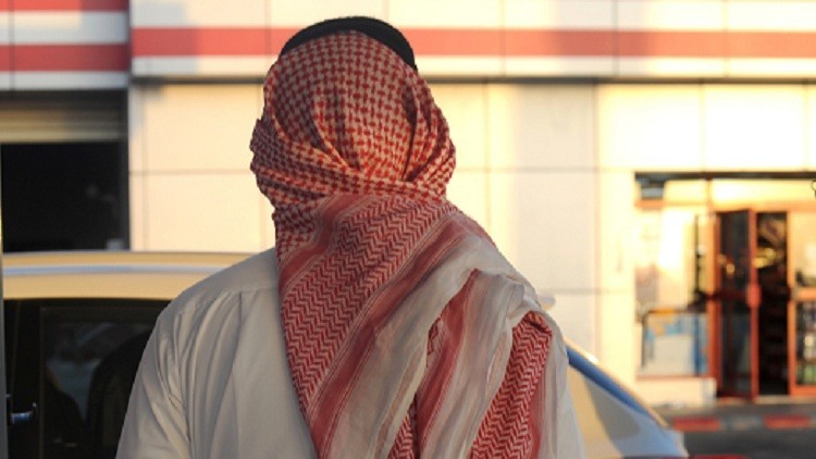 إذا كنت في السعودية وتقدم لوظيفة ما .. فاحذر ارتداء هذه الملابس فإنه سيتم رفضك في الحال ولن يتم قبولك !