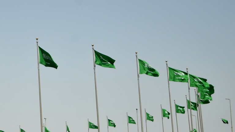 المرور السعودي يصدم الجميع ويعلن عن غرامة مالية كبيرة لكل من يقوم بهذا الإجراء بسيارته
