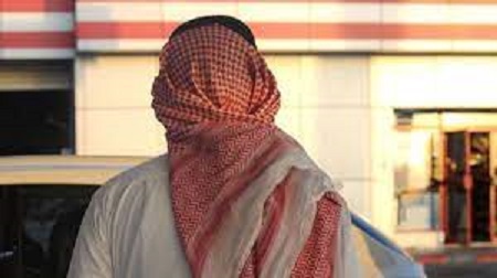 سعودي يتجسس على أخته الطبيبة ليتلقى أكبر صدمة في حياته !