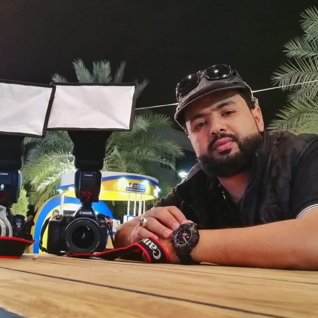 شاهد صورة تدخل مصور يمني التاريخ من أوسع أبوابه