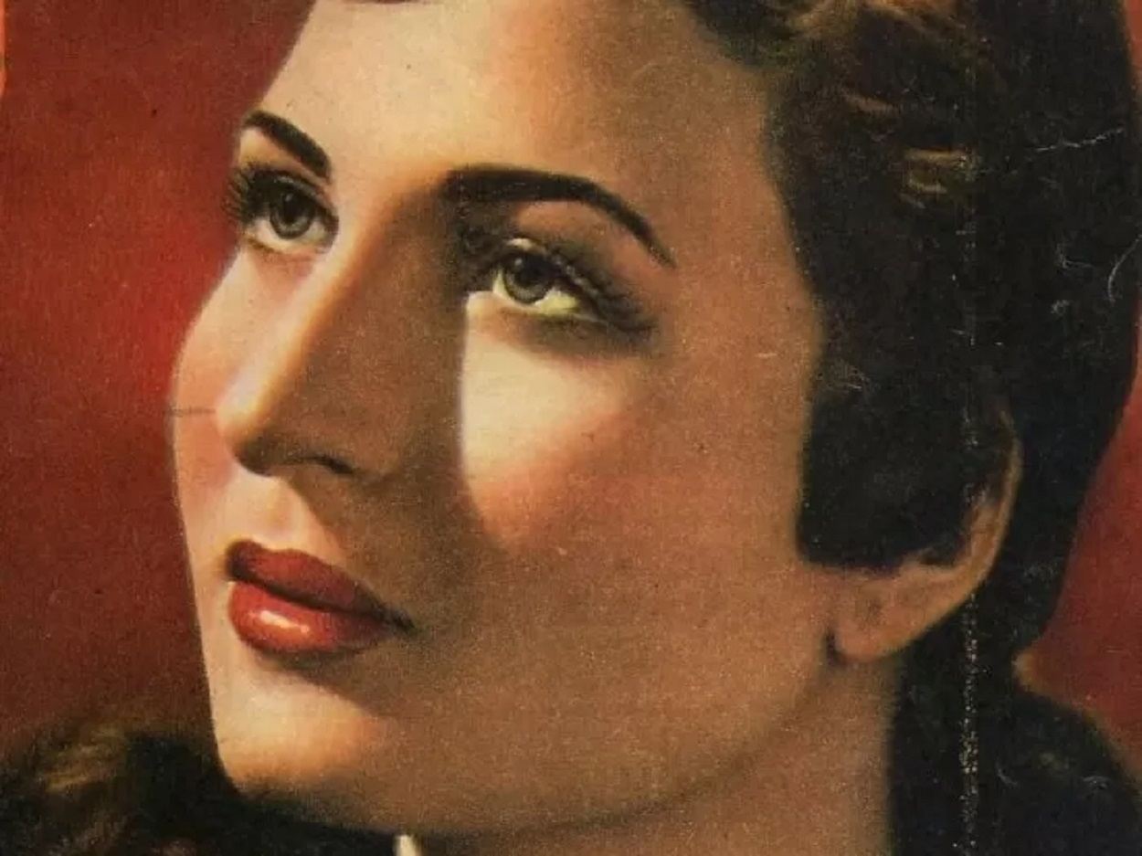 نعيمة عاكف