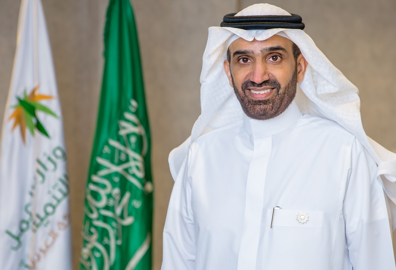  وزير الموارد البشرية أحمد الراجحي
