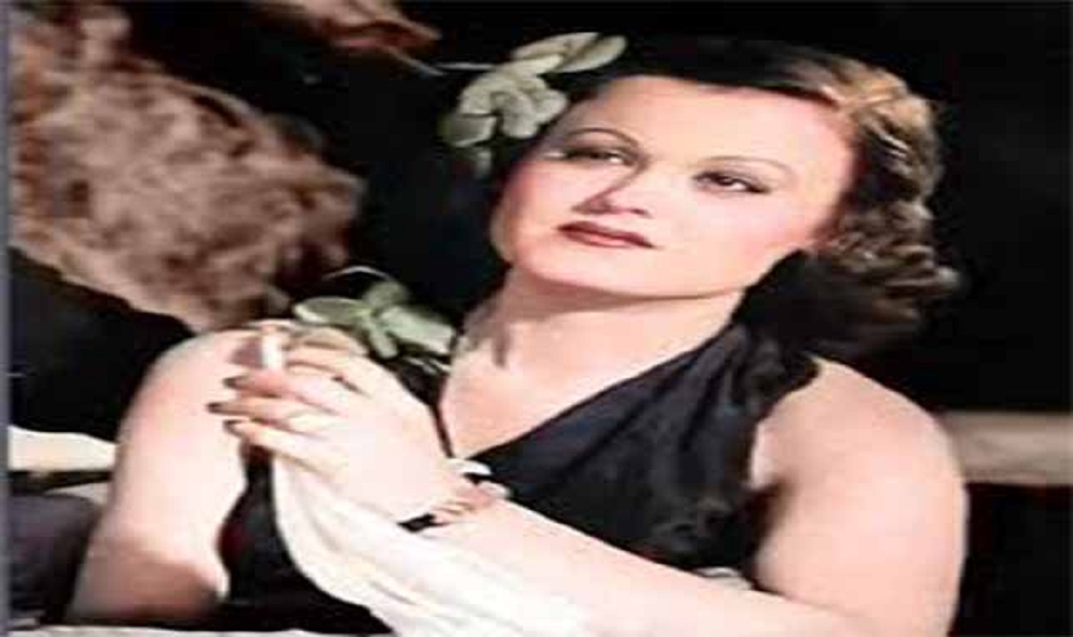 أجمل نجوم السينما المصرية اعتنقت الإسلام واعتزلت الفن .. فتم اغتصابها وقتلها في شقتها! .. شاهد من تكون ؟