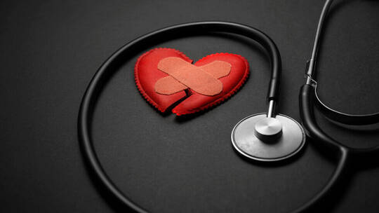 لا تتجاهل ..أعراض غير شائعة قد تشير إلى نوبة قلبية وشيكة