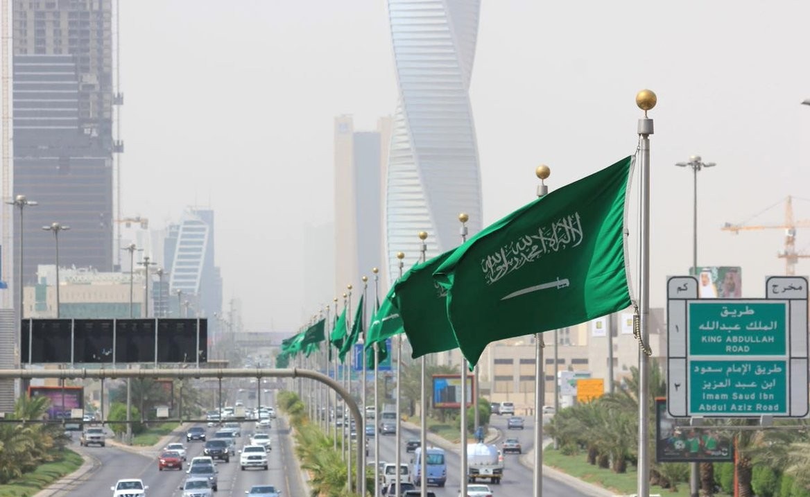 الأمير بن سلمان يفاجئ العالم ويعلن دخول السعودية سباق التسلّح النووي
