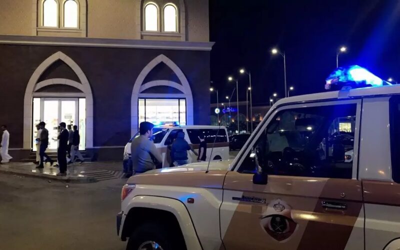 مكافحة الفساد السعودي تداهم منازل مسؤولين كبار ينتمون لعدة وزارات ما وجد كان مذهل !