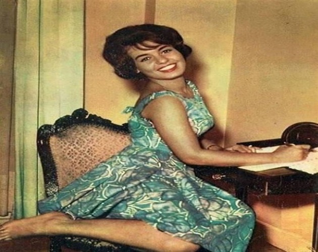 الفنانة سميرة احمد 
