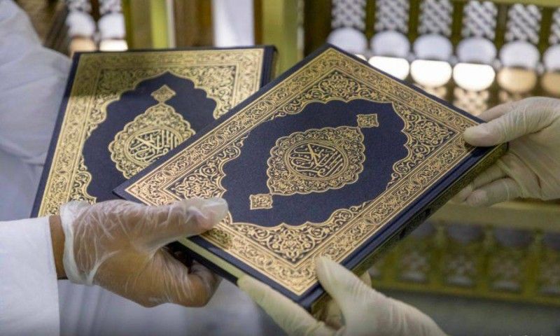 الملك سلمان يصدر توجيه عاجل بشأن المصاحف في المسجد الحرام!
