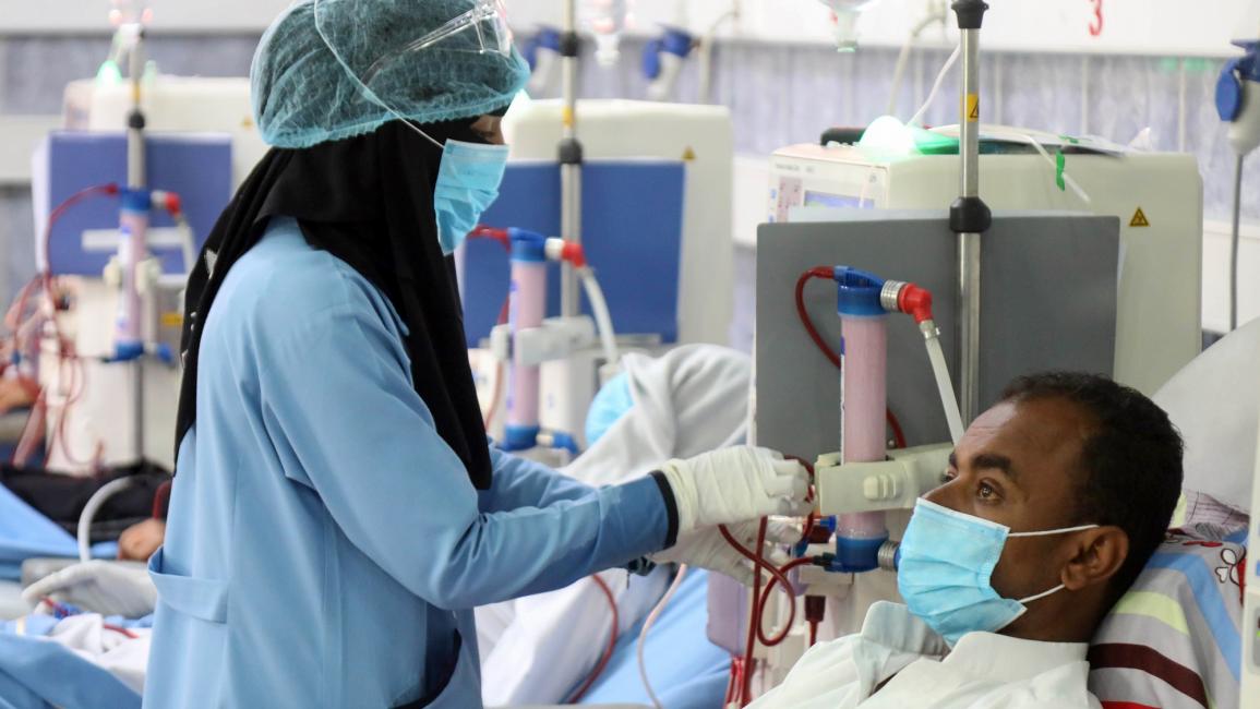 احصائية مرعبة : وفاة عشرات الأطباء بكورونا يشكل خطراً على اليمن