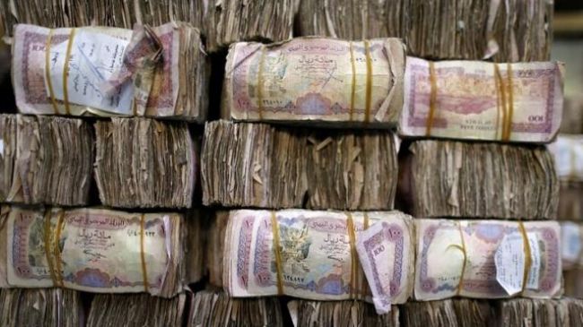  السعر الآن..  انهيار غير مسبق لريال اليمني امام الدولار والسعودي وهذا هو السعر الآن