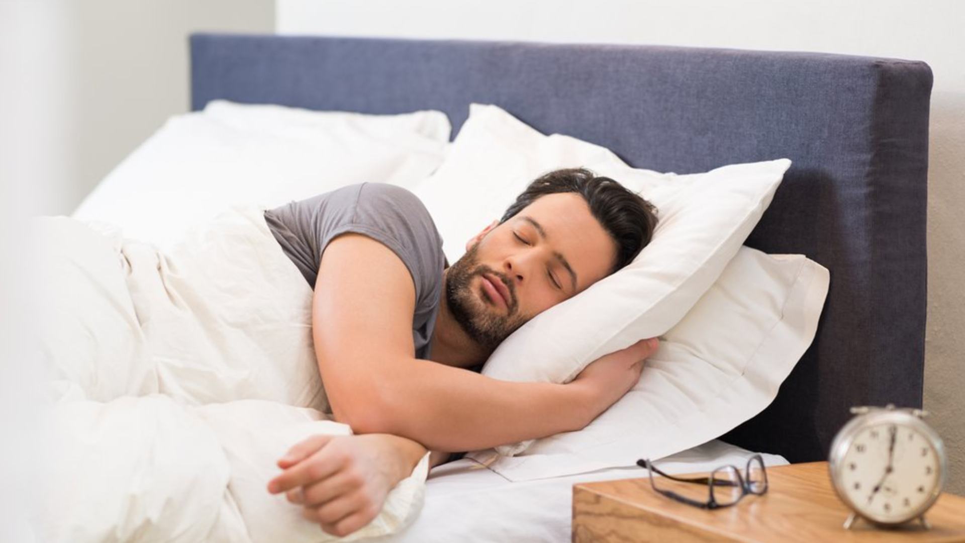مشروب بمفعول سحري يخلصك من التوتر ويساعد على النوم ..تعرف عليه