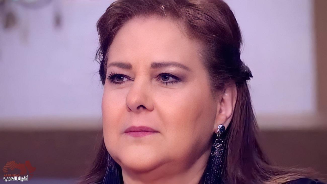 دلال عبدالعزيز  