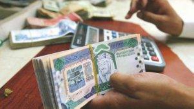 توقعات بزيادة الرواتب بصورة غير متوقعة في السعودية عام 2023.. والكشف عن قيمتها