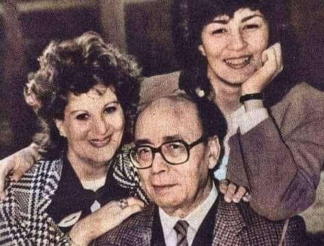 سماح انور ووالدتها ووالدها