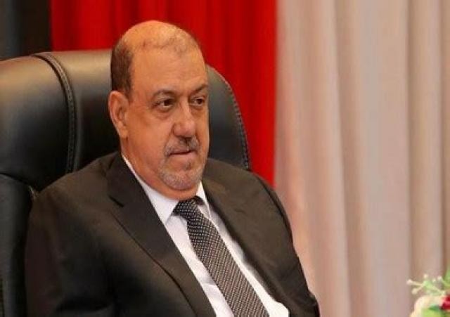 وزير يمني يبلغ رئيس البرلمان قبل تغييره بساعات موافقته اعتماد ثلاث اتفاقيات هامة عرقلها قرابة العام !