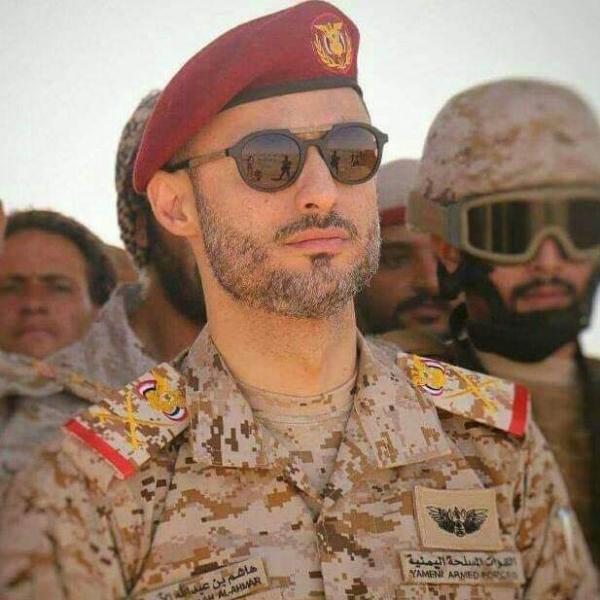 قرار رئاسي مرتقب للواء ”هاشم الأحمر” لتولي منصب كبير في وزارة الدفاع اليمنية