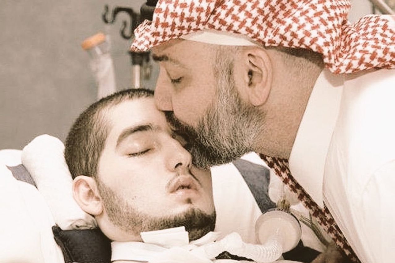 لهذا السبب المفاجئ ..الأمير السعودي خالد بن طلال يكشف سر عدم رفع الأجهزة عن نجله الأمير النائم