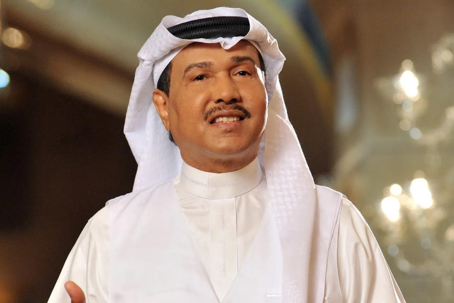 لن تصدق السر خلف بكاء الفنان السعودي محمد عبدة على المسرح وامام الجمهور لن تتوقعها!!