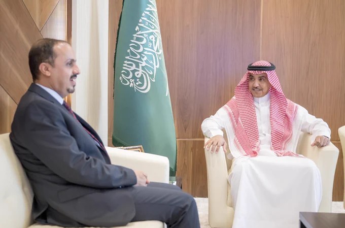 وزير الإعلام اليمني يبحث مع نظيره السعودي فرص التعاون بين البلدين الشقيقين في مجال الإعلام 