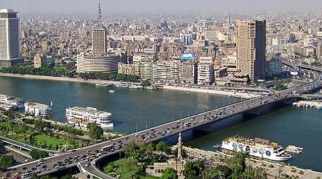 الوسط الفني في صدمة كبرى ..عدد من مشاهير مصر بينهم فنانات يصابون بالإغماء في جنازة هذا الفنان الكبير