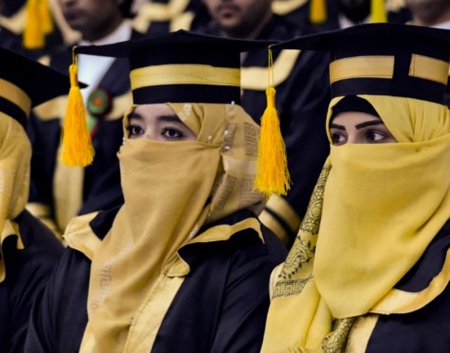 شاهد مافعلته حركة طالبان مع شابات أفغانيات فائقات الجمال  (صور )