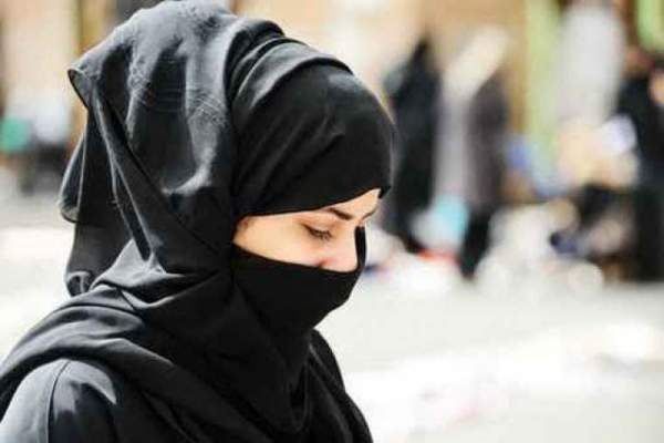 قصة الفتاة السعودية التي رفضت الزواج براً لوالدتها المريضة وبعد مرور 50 عاماً اكتشفت المفاجأة !