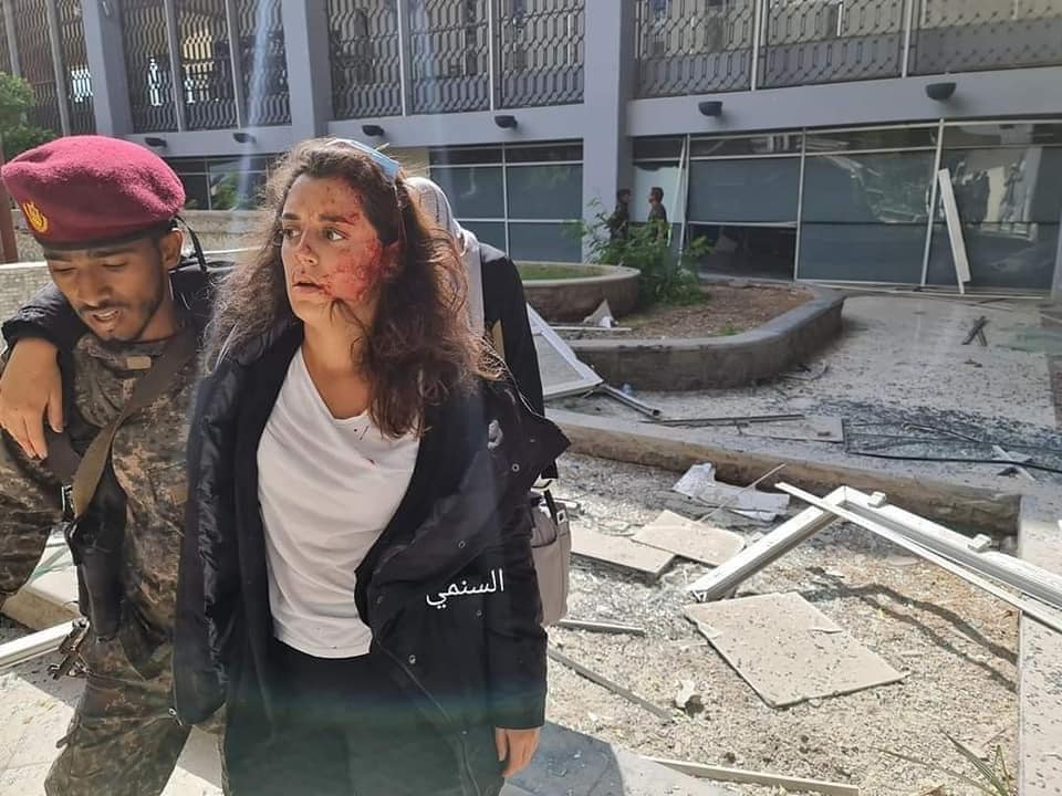 صورة من استهداف مطار عدن جنوب اليمن
